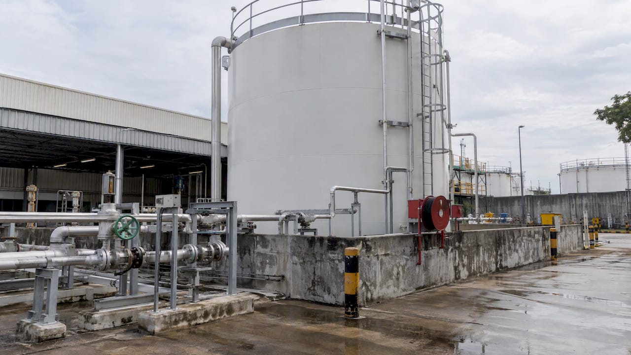 Bunded petroleum tank at an industrial facility